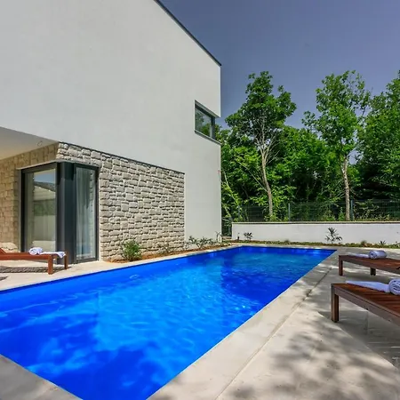 Luce Villa