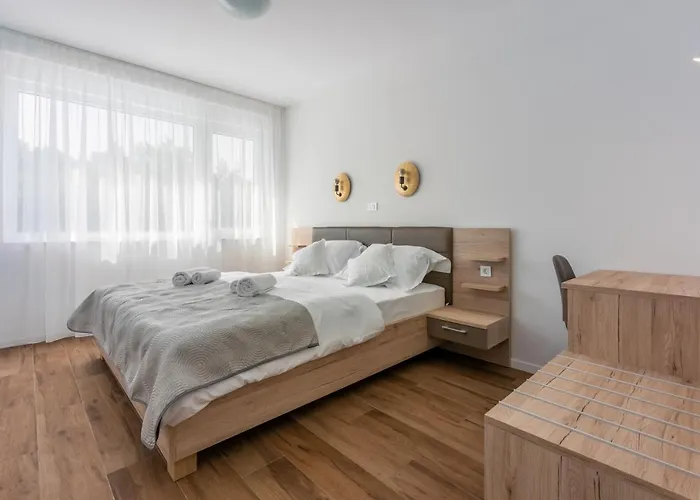 Luce Vila Grizane-Belgrad